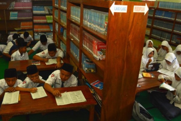 Jatim-Belajar-di-Perpus-3